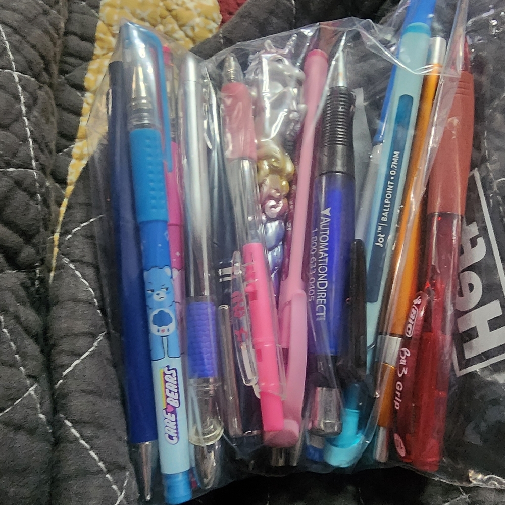 Pens - Picture 4 of 4
